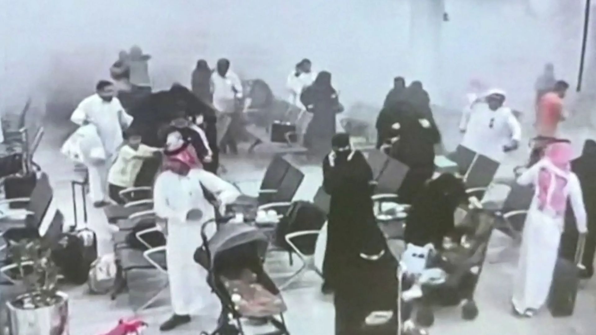 U.S. Orders Diplomats and Families Out of Saudi Arabia Amid Escalating Houthi Attacks